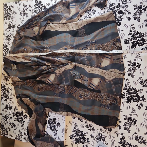 Nicola blouse with shoulder pads C8 - Picture 8 of 8